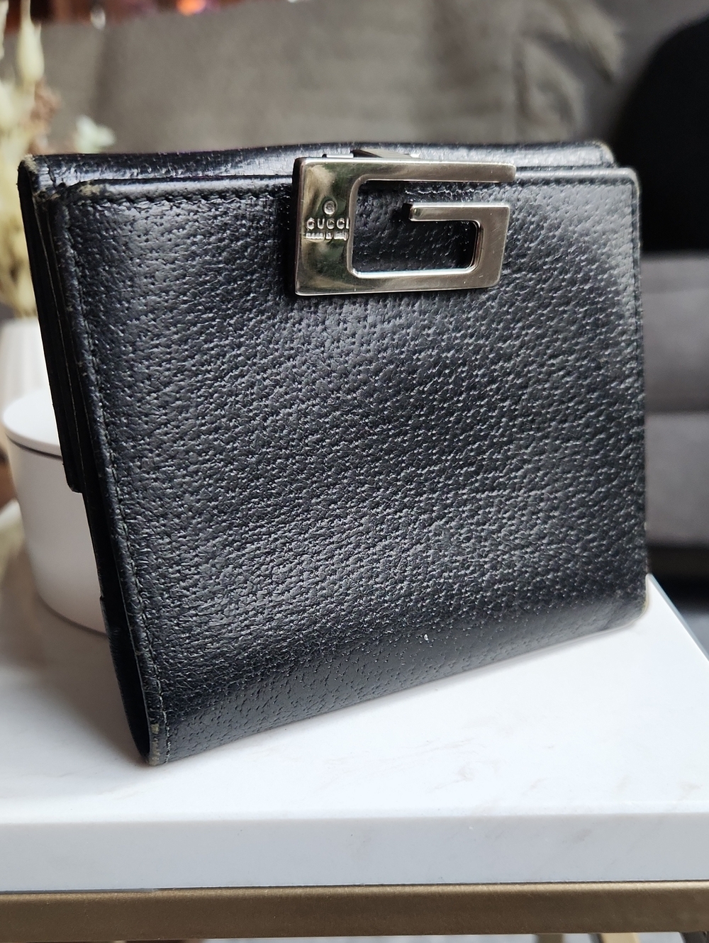 Authentic Vintage Gucci G Clip Bifold Compact Wallet Black Leather Made Italy
